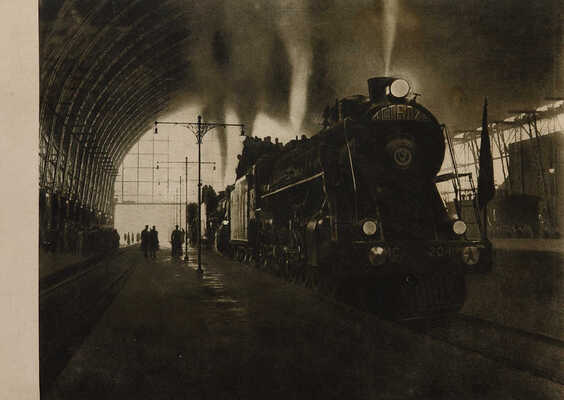 О железнодорожном транспорте СССР / Оформление худ. Н.С. Трошина. М.: ТРАНСЖЕЛДОРИЗДАТ, 1935.